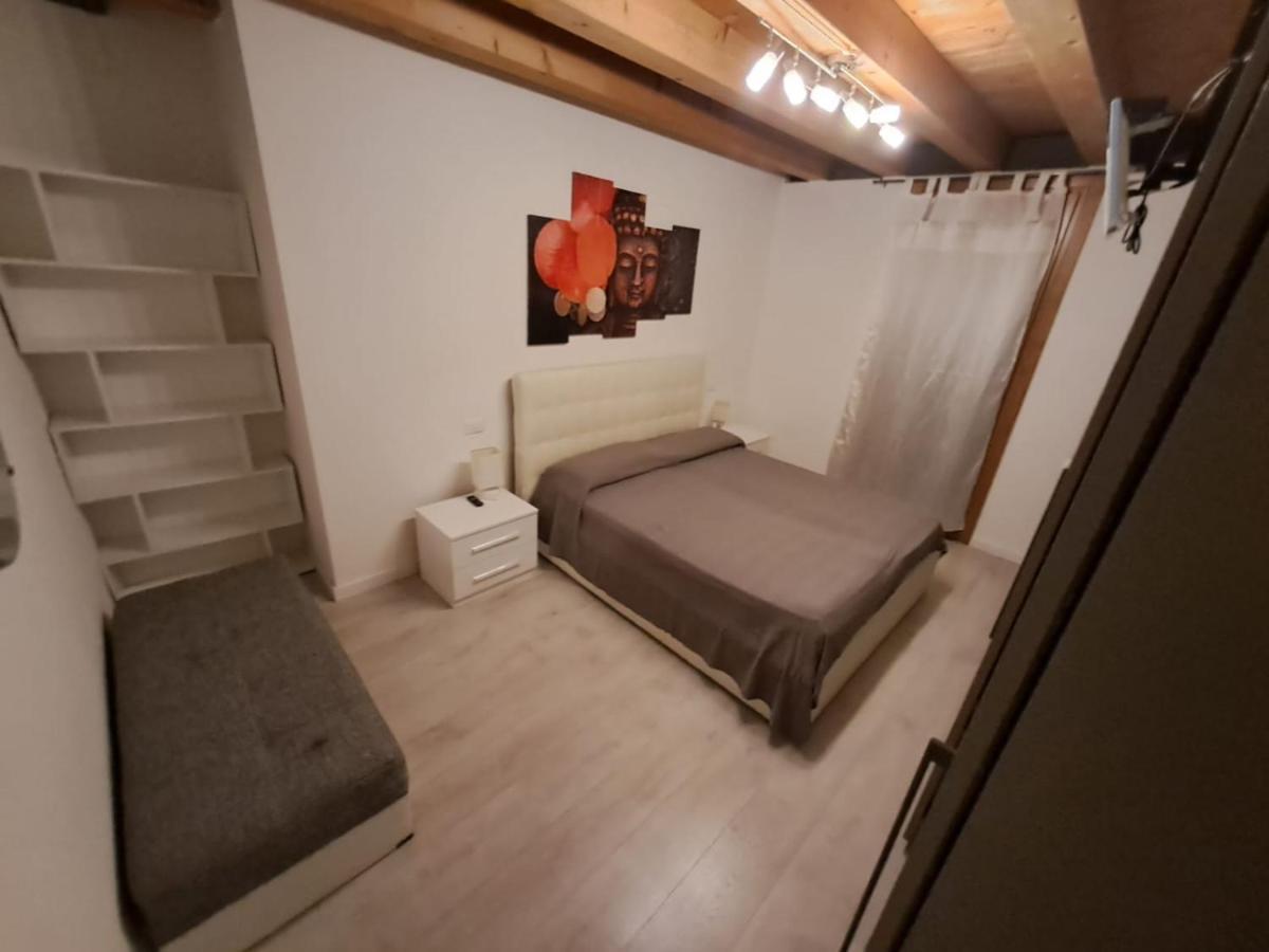 Central Luxury Garden Guest House Местре Экстерьер фото
