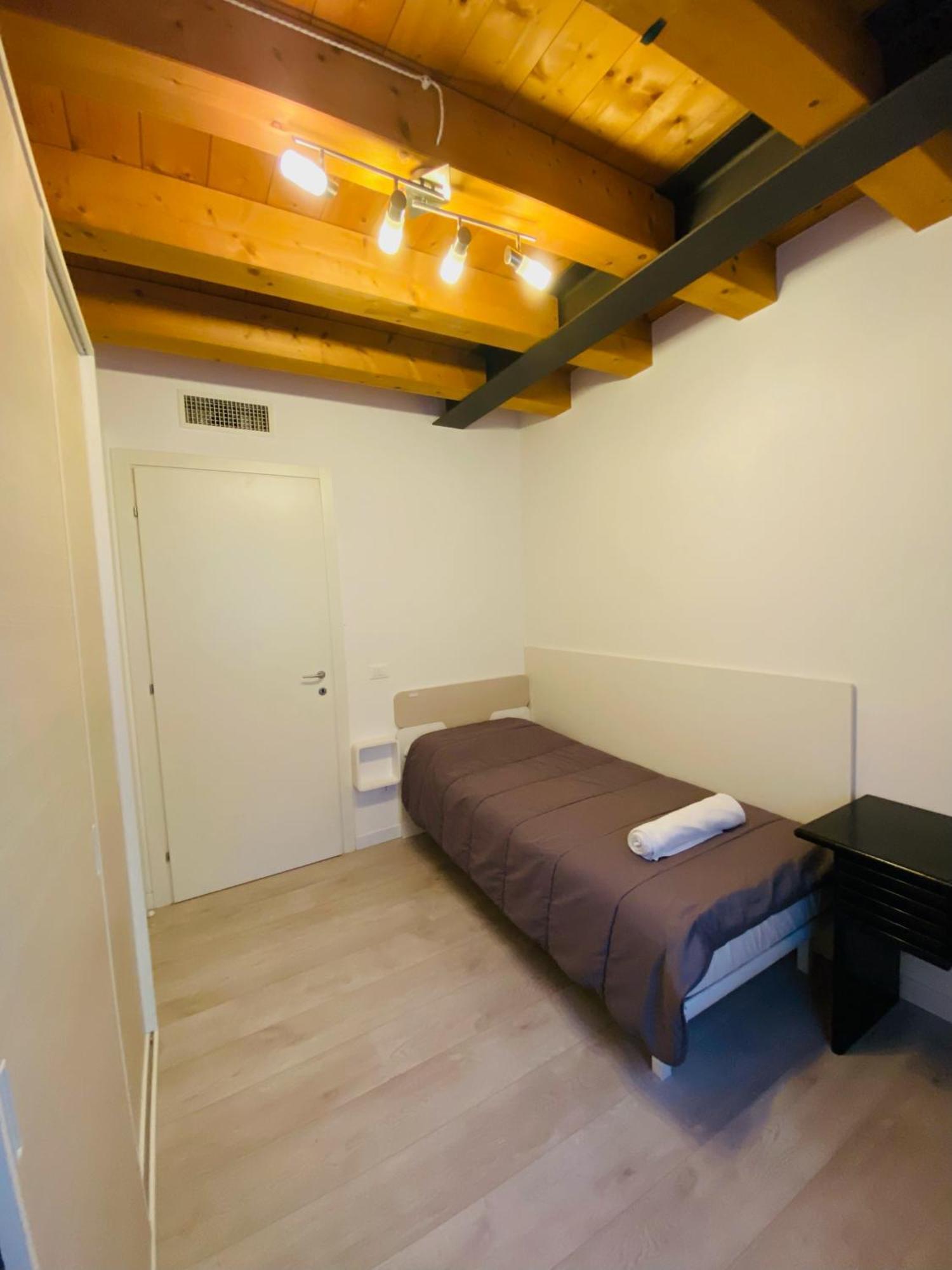 Central Luxury Garden Guest House Местре Экстерьер фото
