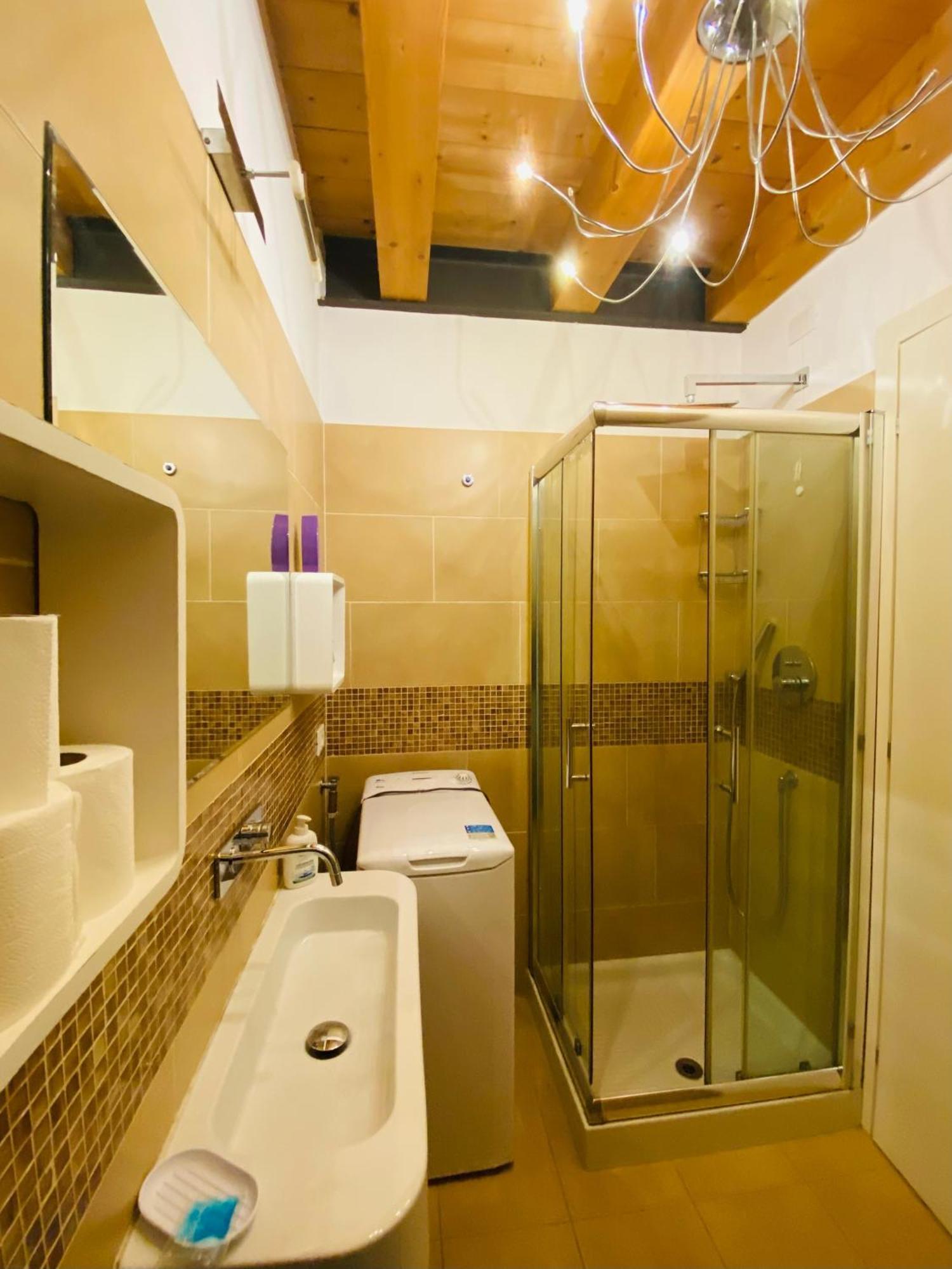 Central Luxury Garden Guest House Местре Экстерьер фото